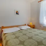House Dorita Дом отдыха Miholascica