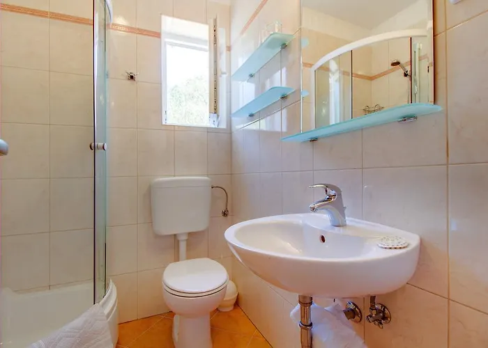 بيت للعطل House Dorita Miholascica